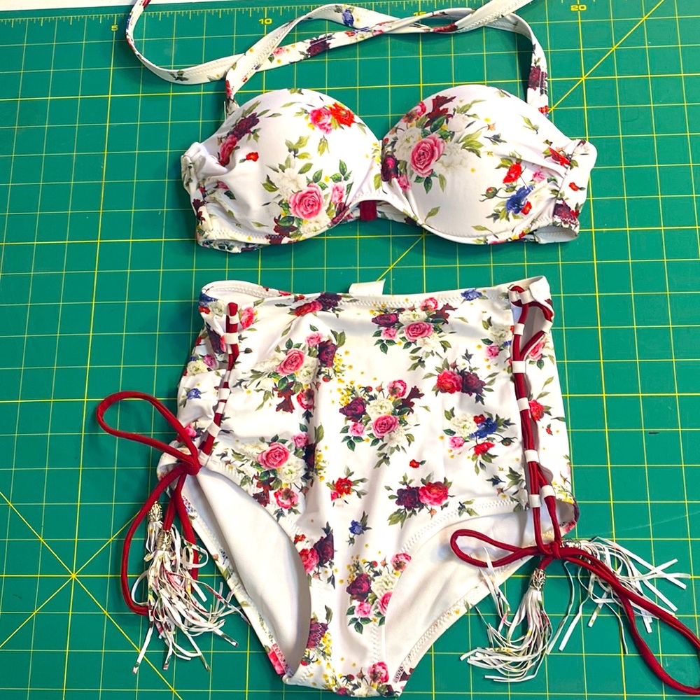 Ladies 40’s cut Swimsuit